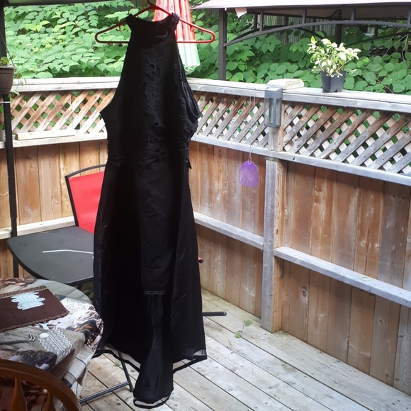 Dress - Picture 2 of 3